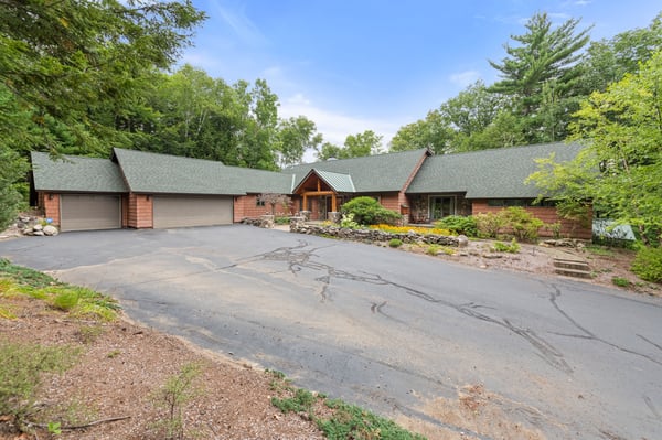 33 Indian Point Road, Hebron, NH