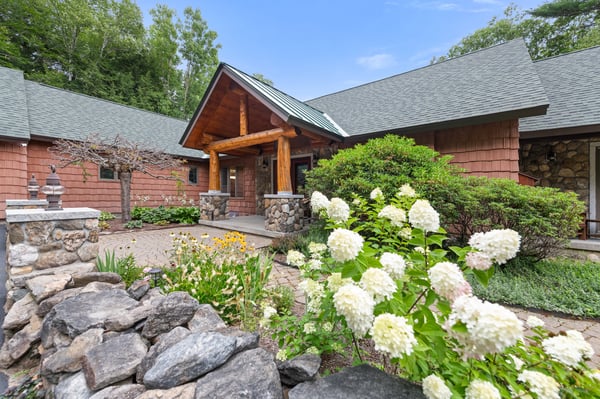 33 Indian Point Road, Hebron, NH