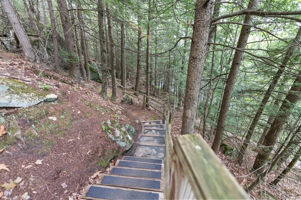 33 Indian Point Road, Hebron, NH
