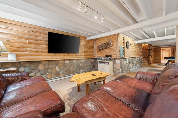 33 Indian Point Road, Hebron, NH