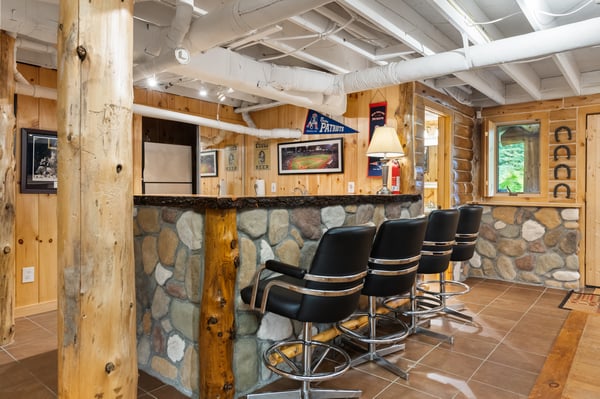 33 Indian Point Road, Hebron, NH