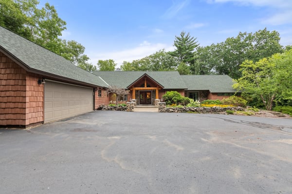 33 Indian Point Road, Hebron, NH
