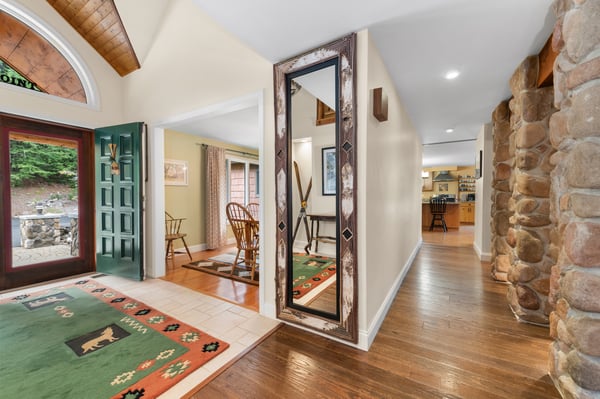 33 Indian Point Road, Hebron, NH