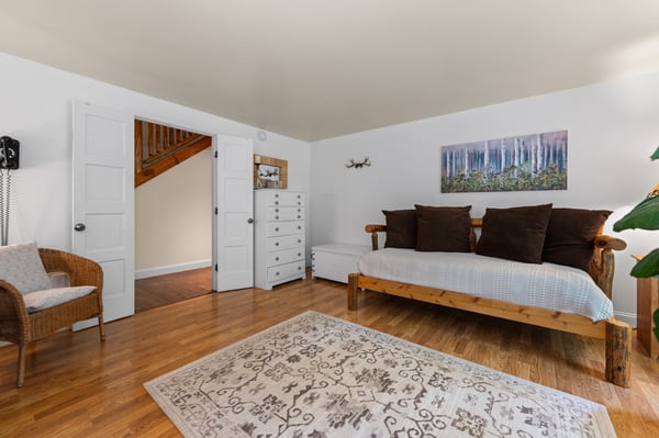 33 Indian Point Road, Hebron, NH