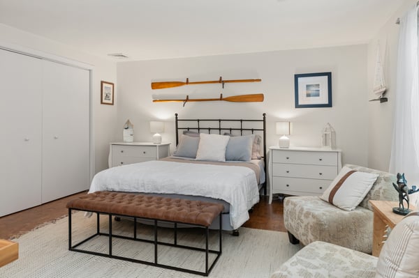 33 Indian Point Road, Hebron, NH