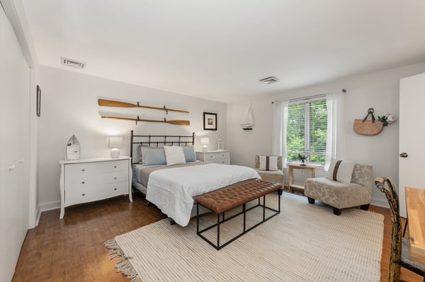 33 Indian Point Road, Hebron, NH