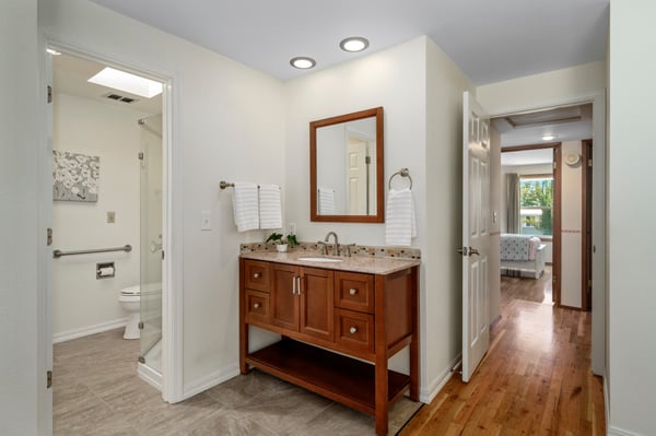 11814 NE 138th St, Kirkland, WA