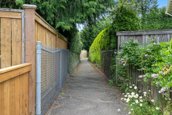 11814 NE 138th St, Kirkland, WA