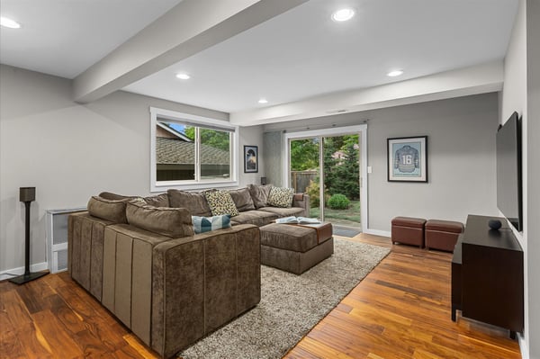 17013 NE 18th St, Bellevue, WA