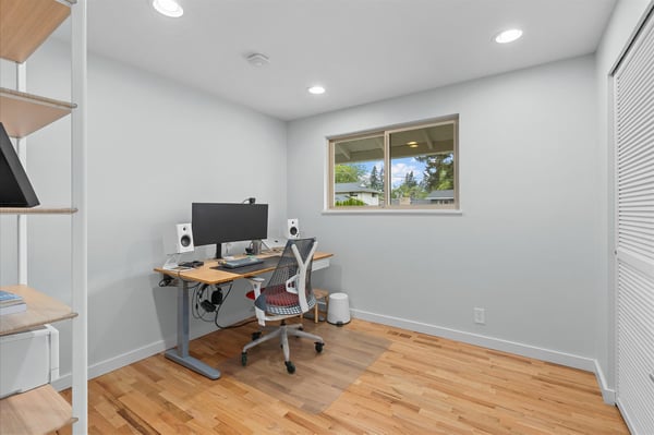 17013 NE 18th St, Bellevue, WA