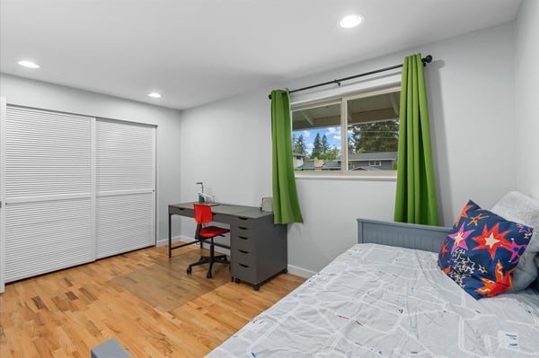 17013 NE 18th St, Bellevue, WA