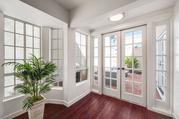 2 Windjammer Ct, Long Beach, CA