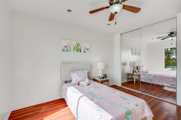 2 Windjammer Ct, Long Beach, CA