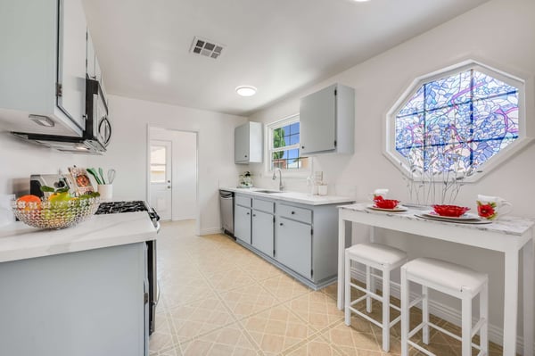 2549 Bomberry St, Lakewood, CA