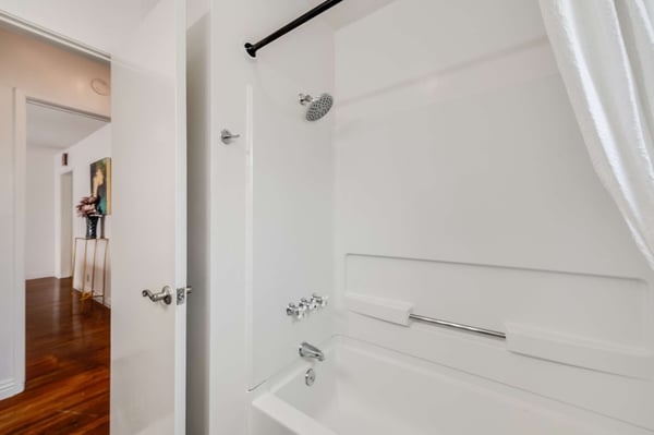 2549 Bomberry St, Lakewood, CA