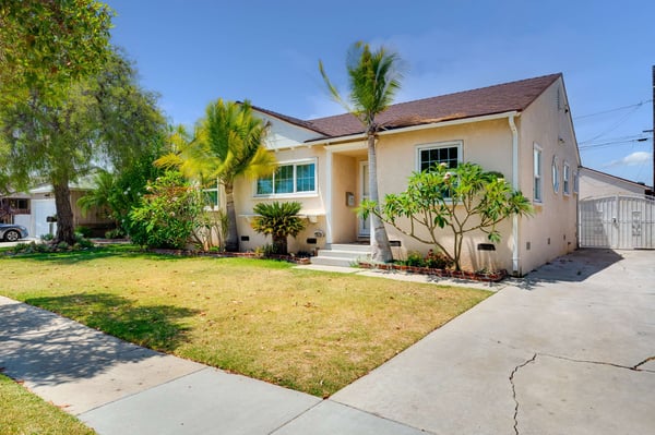 2549 Bomberry St, Lakewood, CA