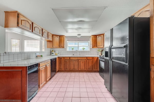 3304 Lewis Ave, Signal Hill, CA