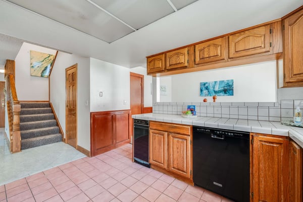 3304 Lewis Ave, Signal Hill, CA