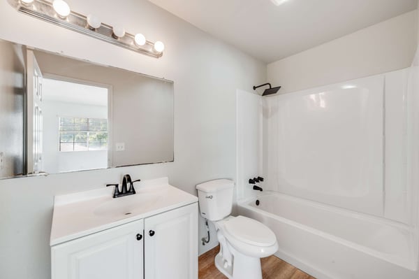 3304 Lewis Ave, Signal Hill, CA
