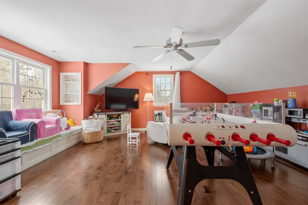 99 Flagler Drive, Holden, MA