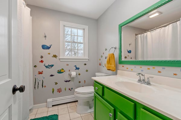 99 Flagler Drive, Holden, MA