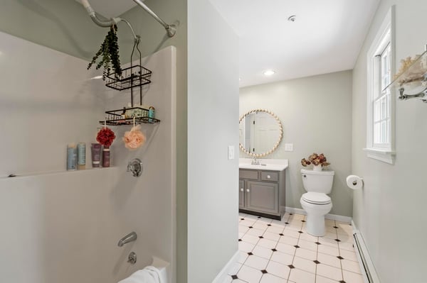 99 Flagler Drive, Holden, MA