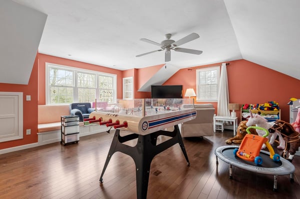 99 Flagler Drive, Holden, MA
