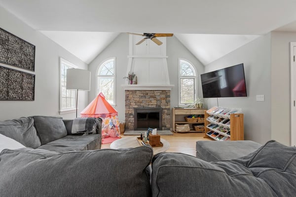 99 Flagler Drive, Holden, MA