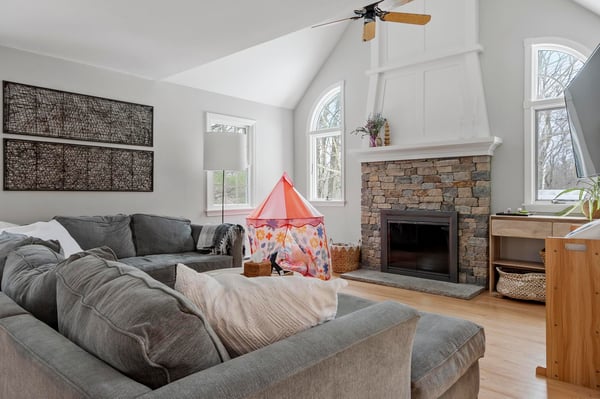 99 Flagler Drive, Holden, MA
