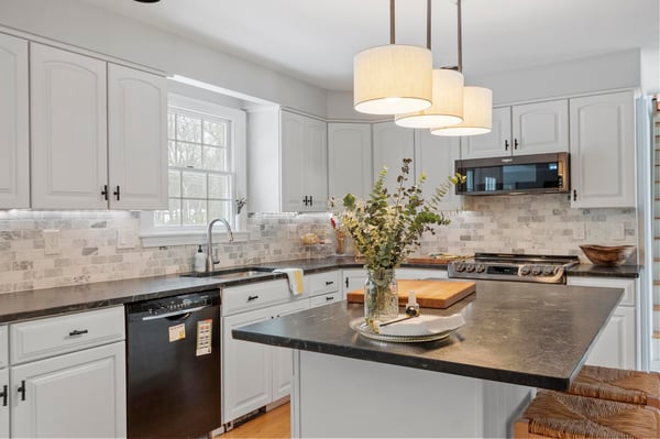 99 Flagler Drive, Holden, MA