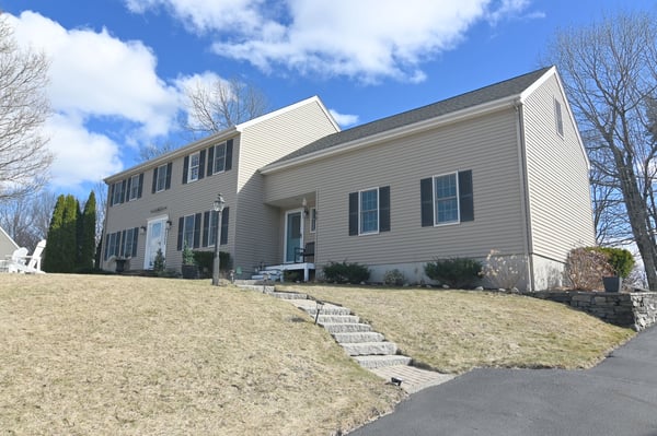 99 Flagler Drive, Holden, MA