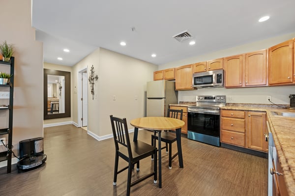 48 Phillips Rd, #12, Holden, MA