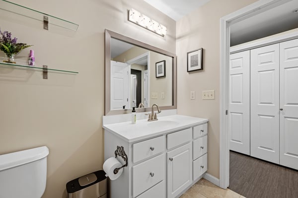48 Phillips Rd, #12, Holden, MA