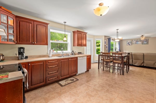 280 Daisywood Dr, Hammonds Plains, NS