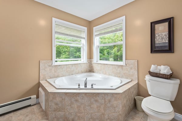280 Daisywood Dr, Hammonds Plains, NS