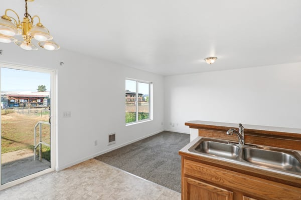 1613 E COEUR D ALENE AVE A & B, Post Falls, ID