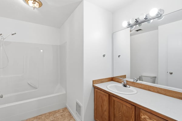 1613 E COEUR D ALENE AVE A & B, Post Falls, ID