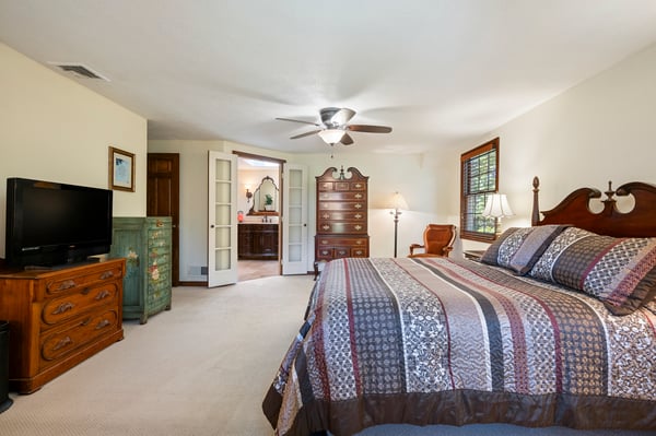 10207 Country Manor Lane, Wexford, PA