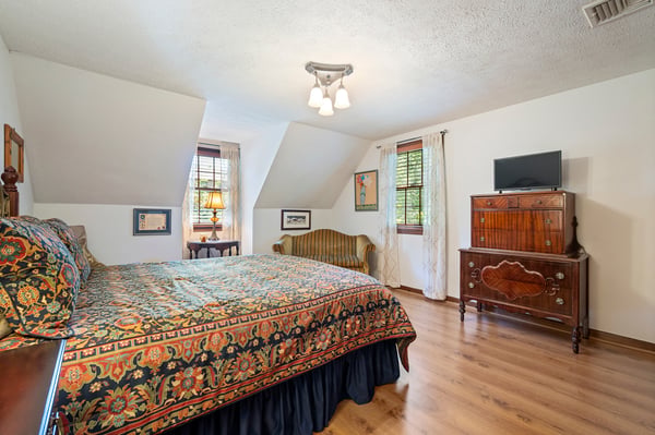 10207 Country Manor Lane, Wexford, PA