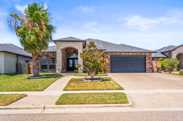 2429 Badlands Dr, Corpus Christi, TX