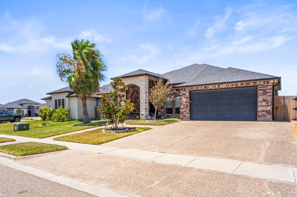 2429 Badlands Dr, Corpus Christi, TX