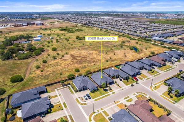 2429 Badlands Dr, Corpus Christi, TX