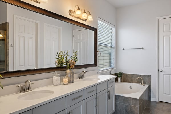 5301 Cardinal Flower Cv, Spicewood, TX