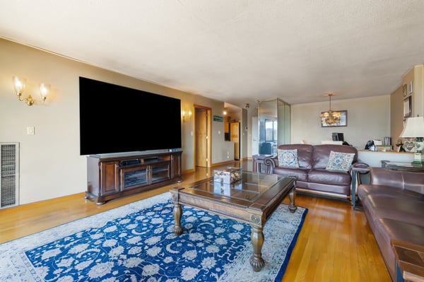 566 Commonwealth Ave, 708, Boston, MA