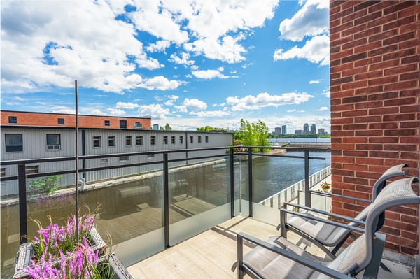 320 Miwate Private, 204, Ottawa, ON