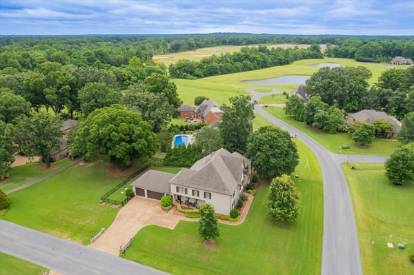45 Greenbrier Lakes Cv, Piperton, TN