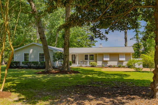 96 Larkspur Lane, Weems, VA