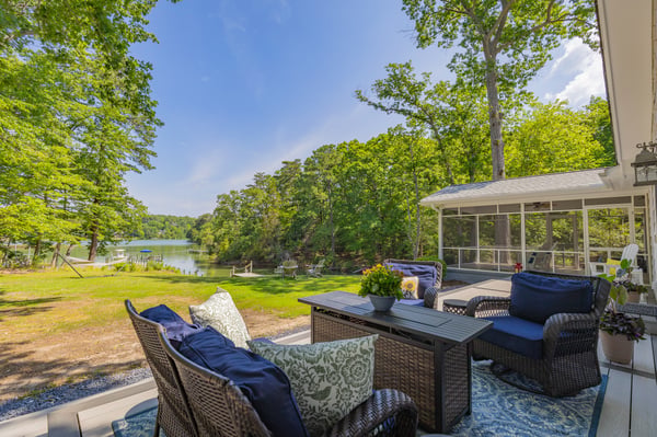96 Larkspur Lane, Weems, VA