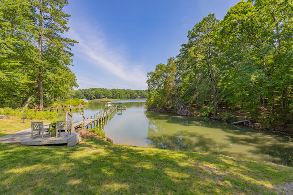 96 Larkspur Lane, Weems, VA