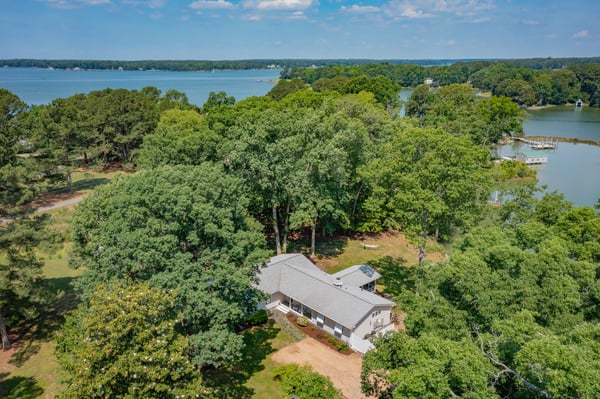 96 Larkspur Lane, Weems, VA